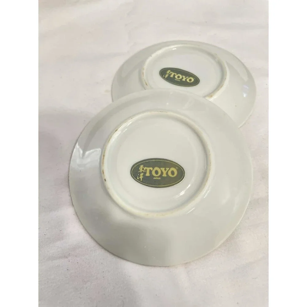 Toyo Saucers Set of 2 4.75in White Cobalt Blue‎ Floral Gold Gilt Japan